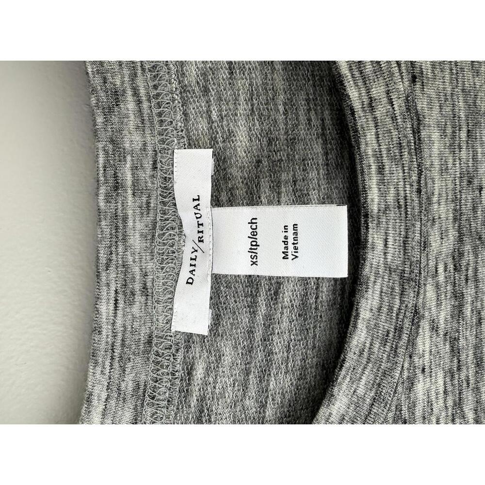 Daily Ritual Heathered Gray Terry Pleated Puff Sleeve Sweatshirt - Size - XS - Picture 6 of 7
